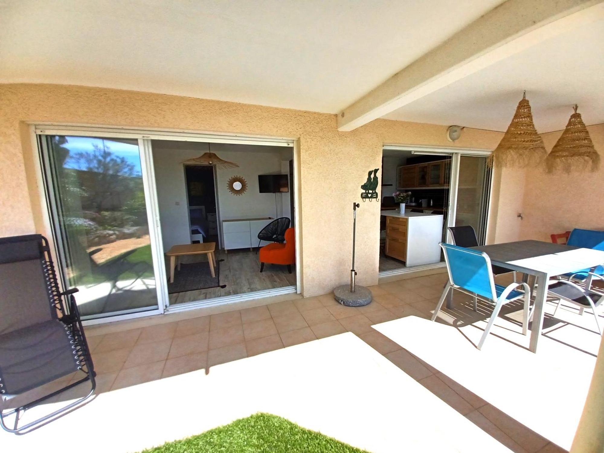 Saint-Pierre-la-Mer  Plain-Pied Jardin 6 Personnes Clim Vue Mer Parking Wifi Terrasse Piscine Dans La Residence מראה חיצוני תמונה